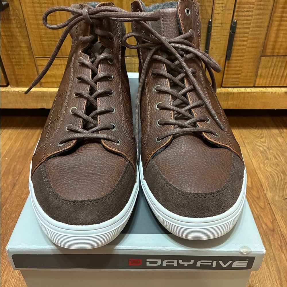 Dayfive Men's Fleece Lined Brown High-Top Sneakers Size 13